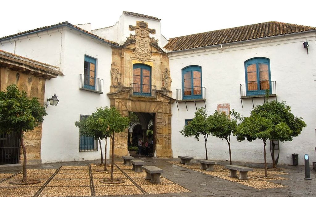 Entrada Palacio de Viana